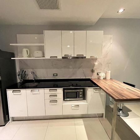Private Apartment At Emerald Terrace Patong 外观 照片