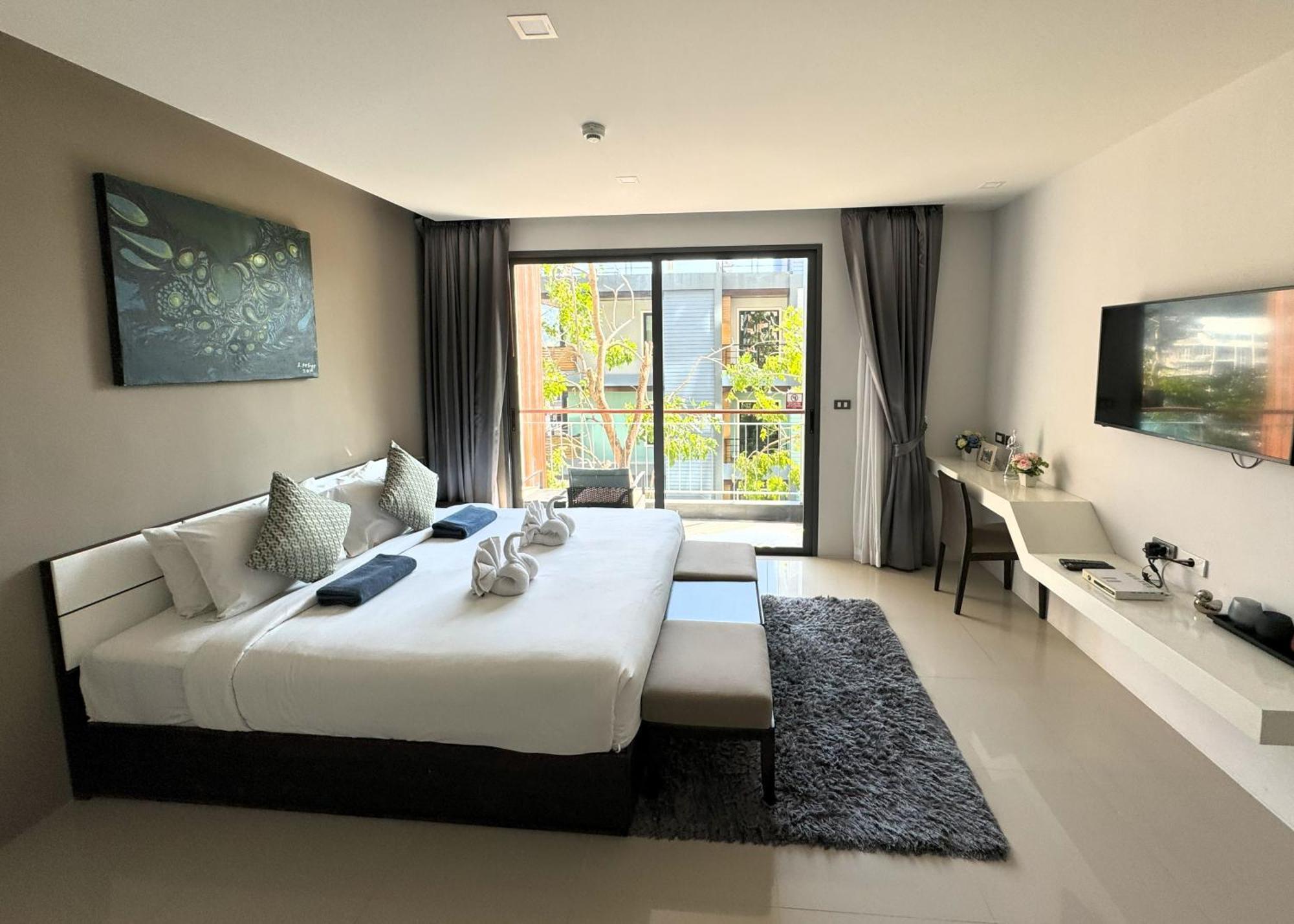 Private Apartment At Emerald Terrace Patong 外观 照片