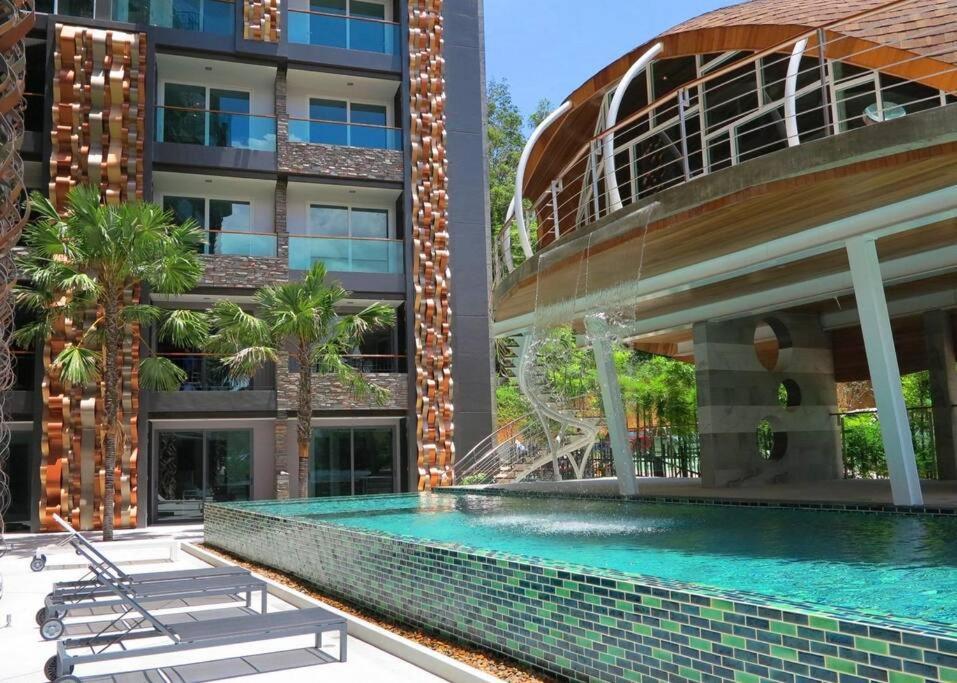 Private Apartment At Emerald Terrace Patong 外观 照片