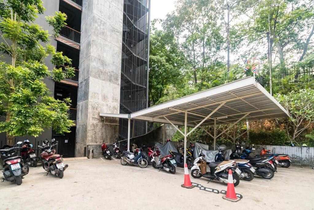 Private Apartment At Emerald Terrace Patong 外观 照片