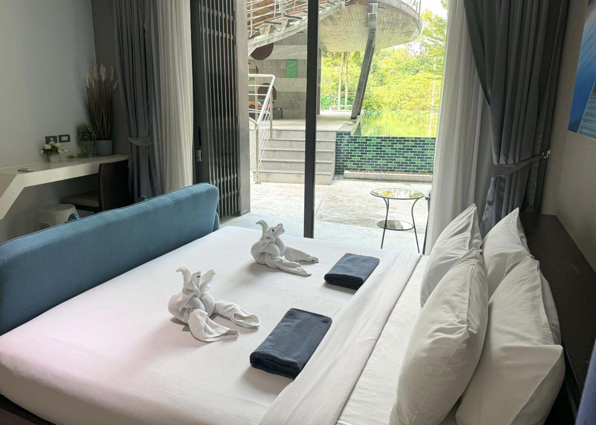 Private Apartment At Emerald Terrace Patong 外观 照片