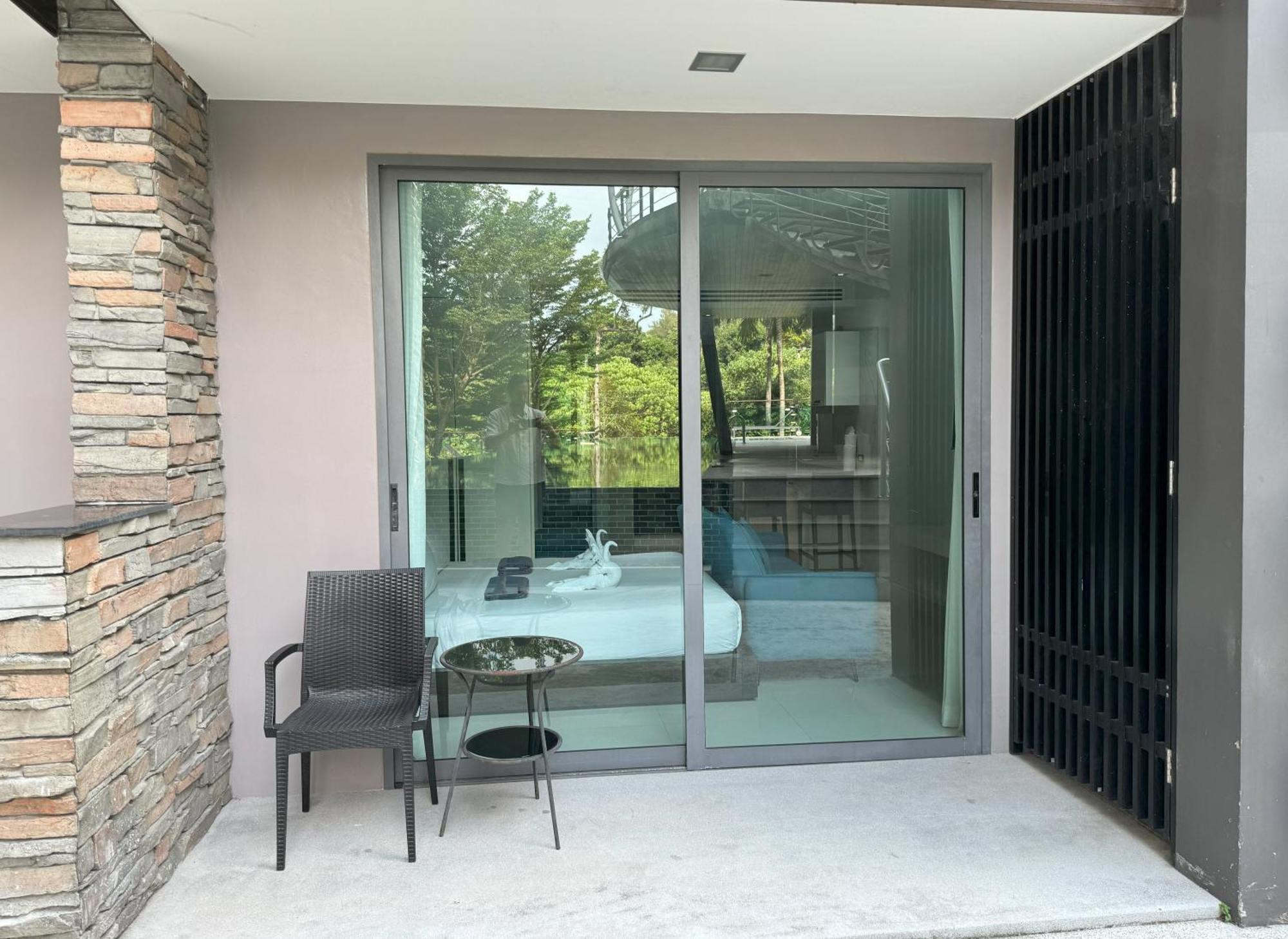 Private Apartment At Emerald Terrace Patong 外观 照片