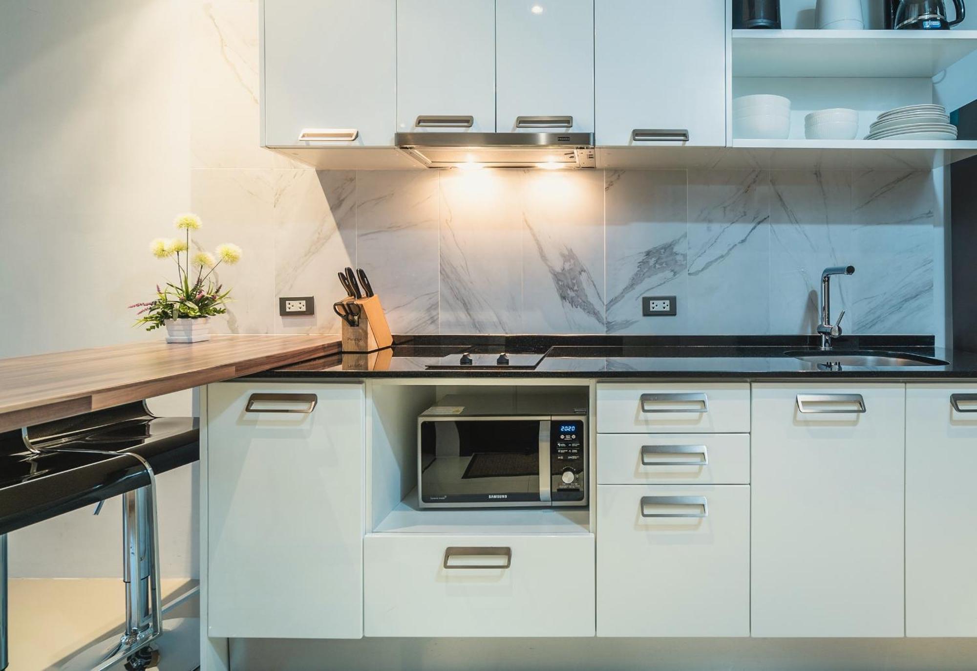 Private Apartment At Emerald Terrace Patong 外观 照片