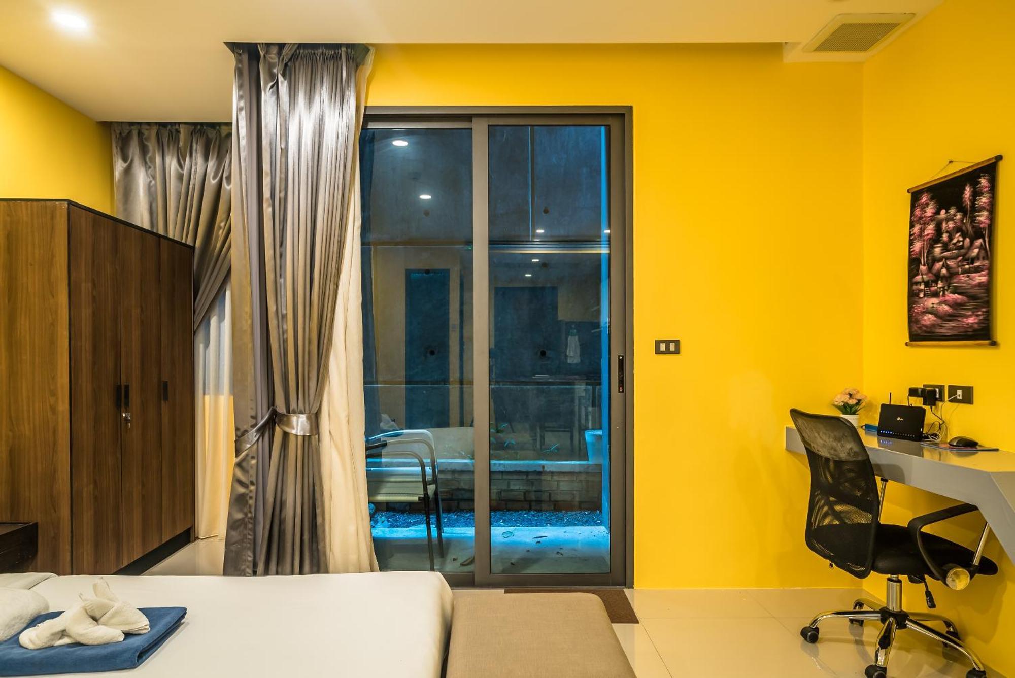 Private Apartment At Emerald Terrace Patong 外观 照片